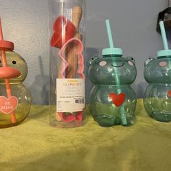 Animal Cup W/ Straw And Toy Baking Set 