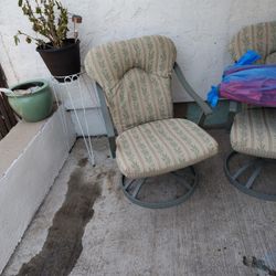 Outside Set Of Chairs $50 For 5 Bouncy Chairs 