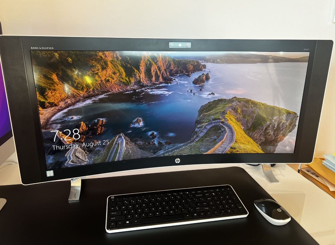 HP Envy 34” Curved All In One Display i5