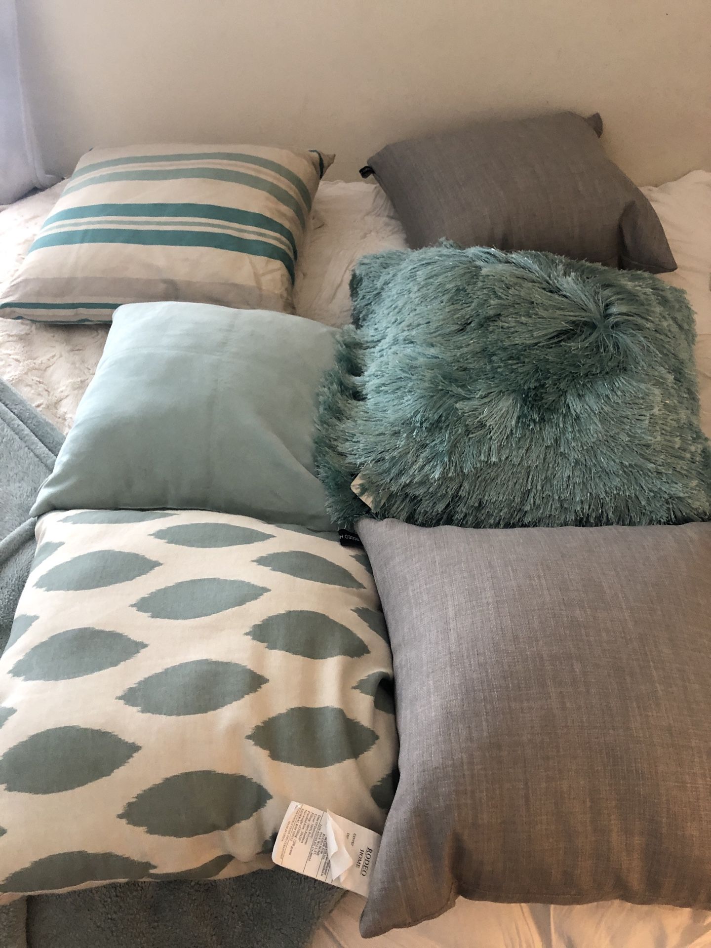 Decorative pillows