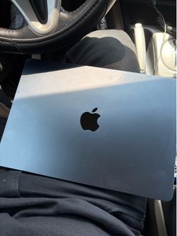 MacBook Air 13 inch m4 2025