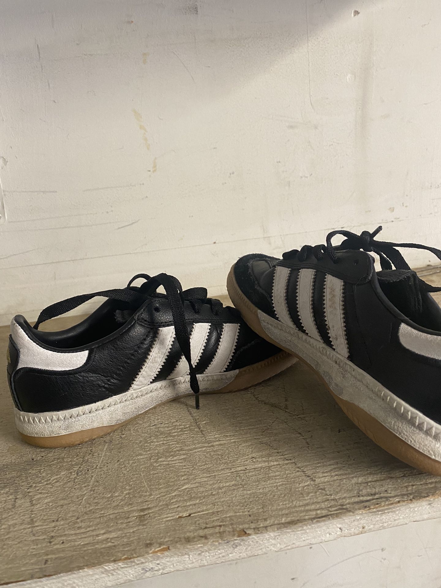 Adidas Sambas (youth)
