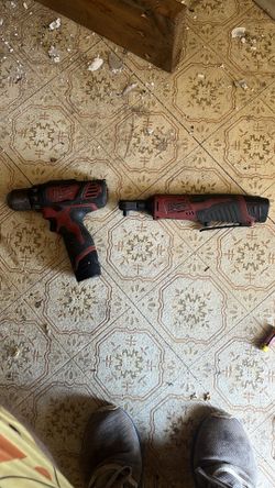 M12 ratchet M12 hammer drill w/ two M12 batteries