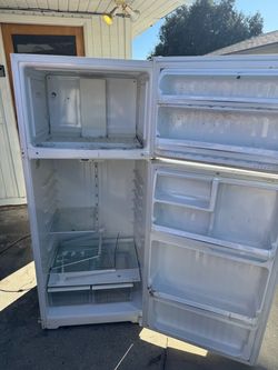 White Top-Freezer Refrigerator used