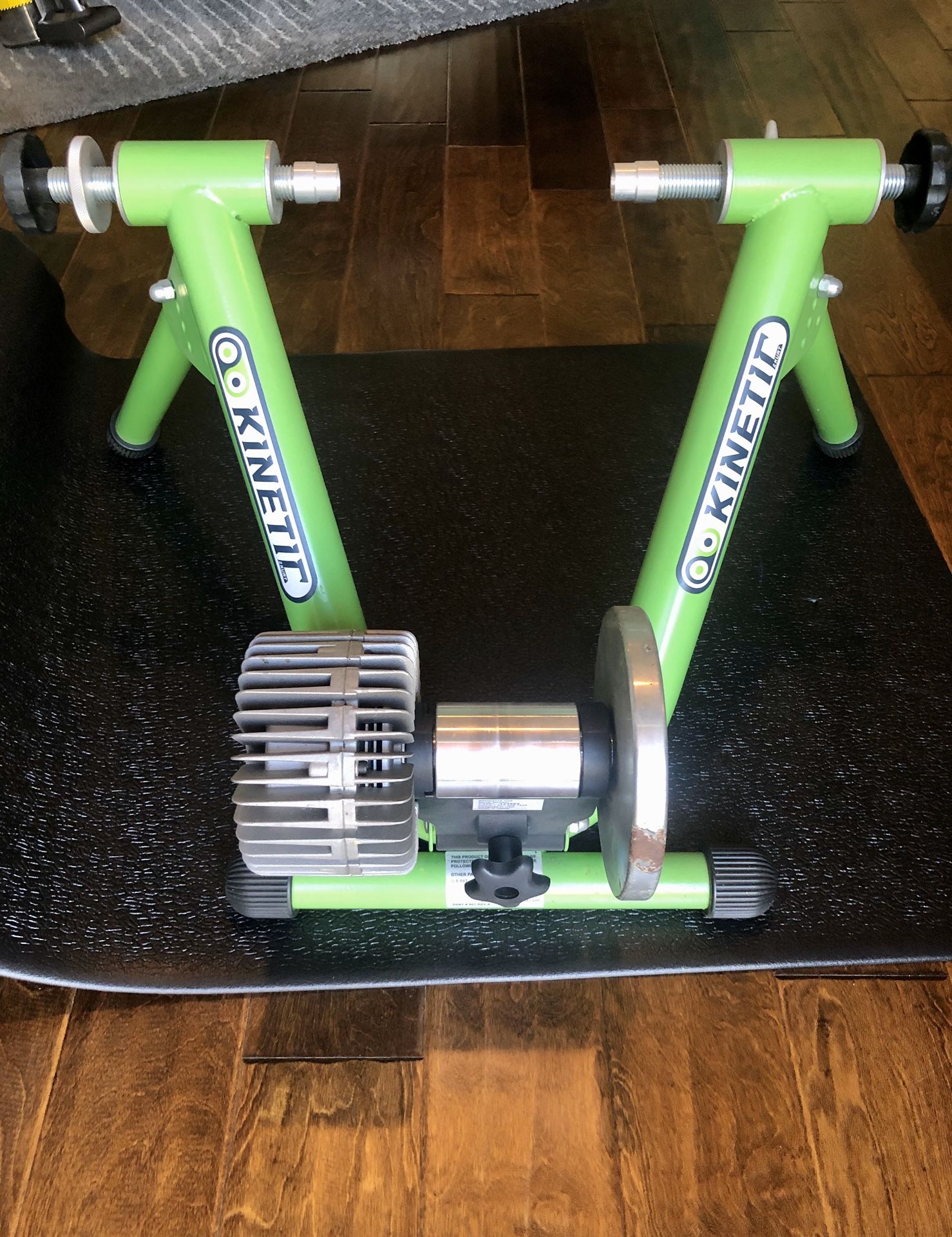 Kinetic Machine Bike Trainer with Mat