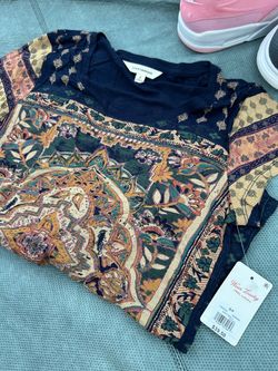 Women’s shirt