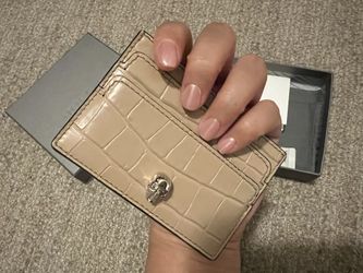Alexander McQueen skull-appliqué leather cardholder