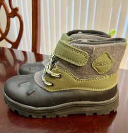 Carter’s Boys Snow Boots Size 11