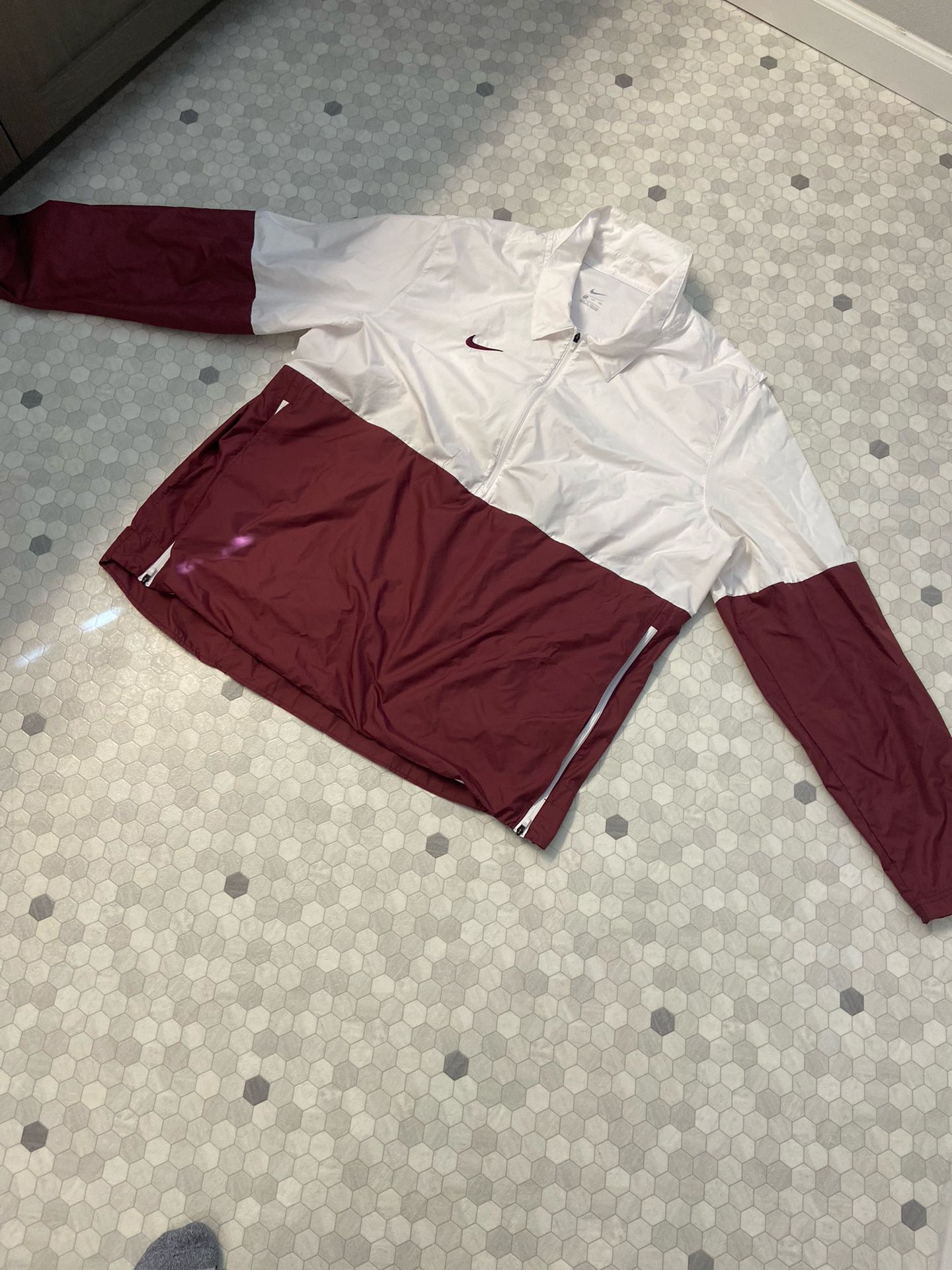 Mens XXL Stylish Nike Windbreaker 