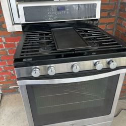 Used Gas Range Whirlpool