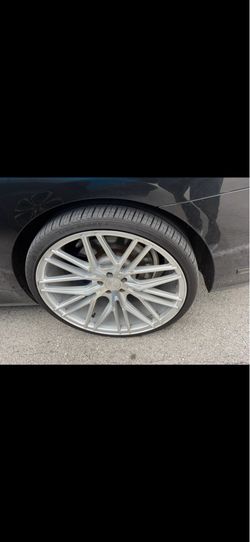 22 inch  rims and tires good condition