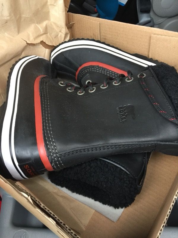 Sorel boots size 8