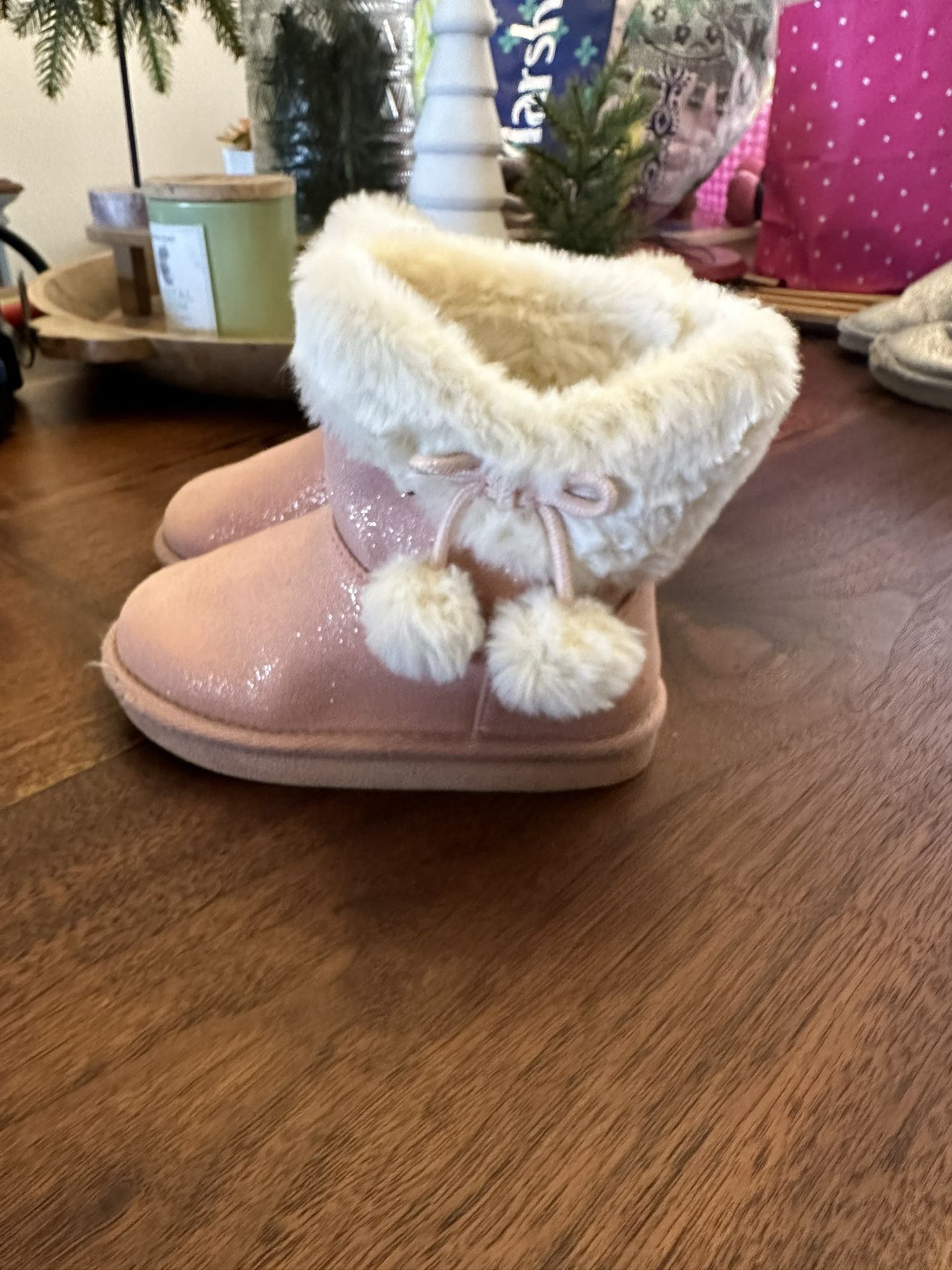 Size 8 T Girls Pink Fur Boots