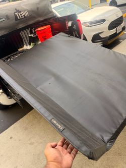 Toyota Tacoma tonneau cover