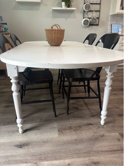 Magnolia Dining Table