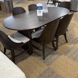 Dining Room Table With 6 Chairs