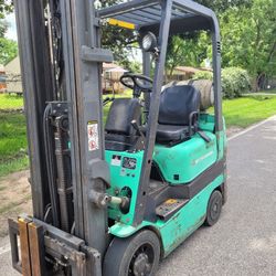 Forklift 