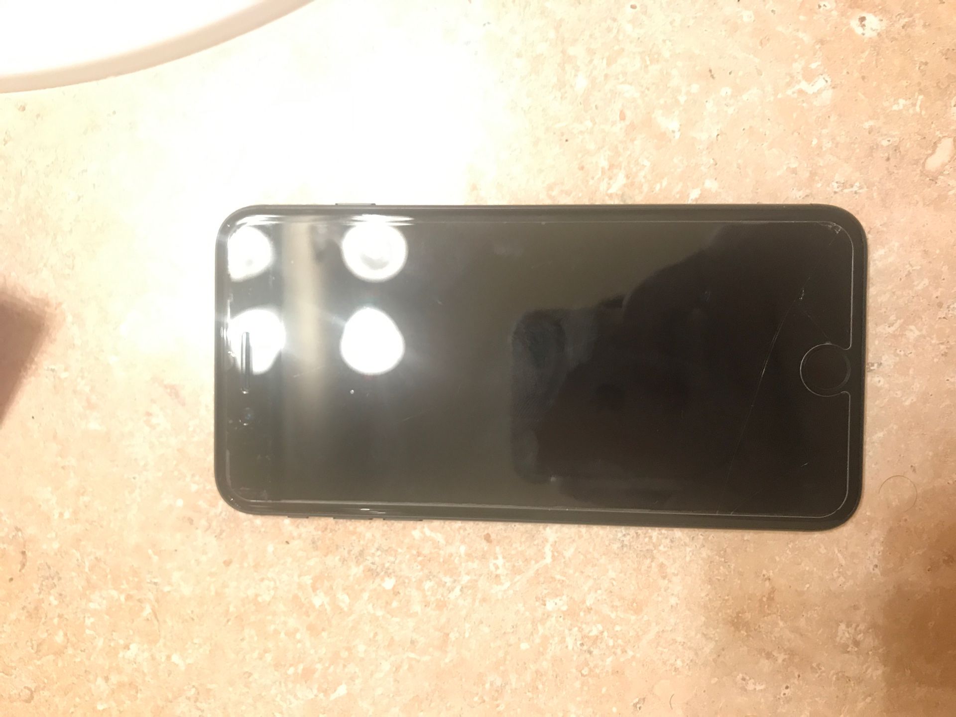 iPhone 7 plus *Not working* for parts only