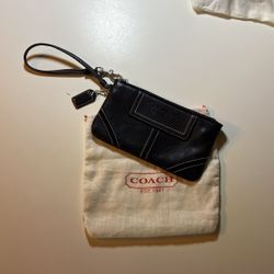 Coach  Wristlet