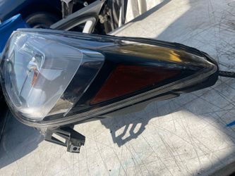 2017-2018 Subaru forester headlight lh side driver side halogen
