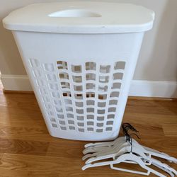 Large Laundry Hamper Basket With Cloth Hangers