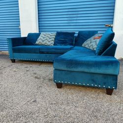 Set Of Couches $260 Only Cash 