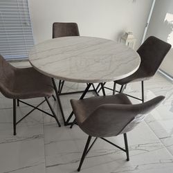 Dining Set 