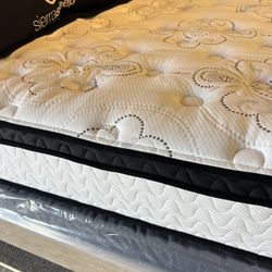 12 Inch Deluxe Pillowtop Mattress And Boxspring Set 