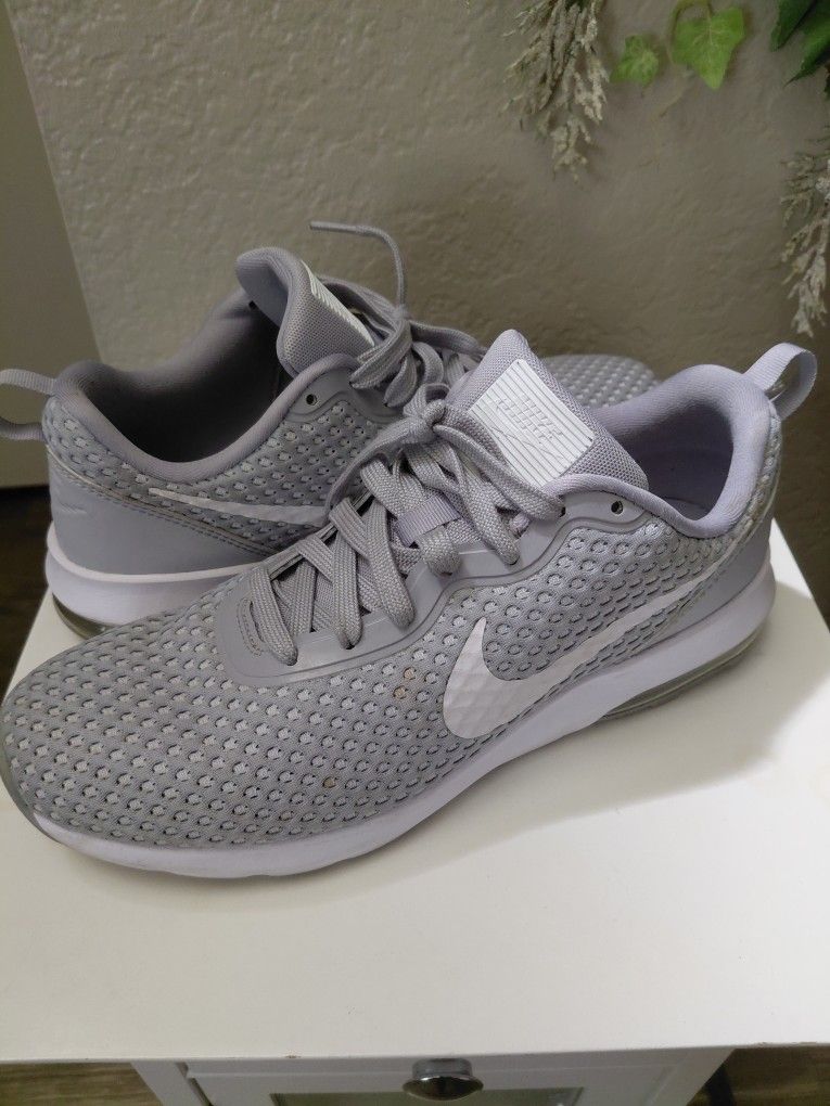 Men Nike Shoes