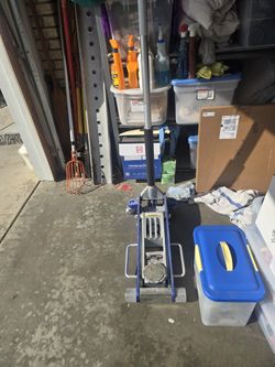 Automotive Floor Jack