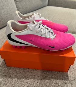 Nike Mercurial Soccer Cleats Hot Pink & White w Black Swoosh