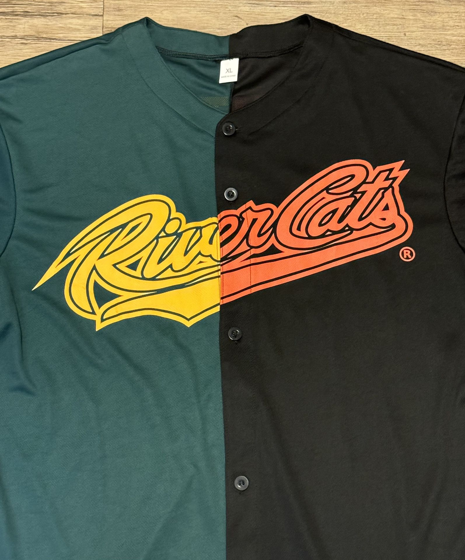 Sacramento RiverCats Giants / A’s Split Jersey #34 Barry Zito. Stadium Give Away. Men’s Size:XL SALE $20.00