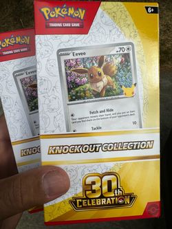 Pokemon 30th Celebration Knock Out Collection Eevee