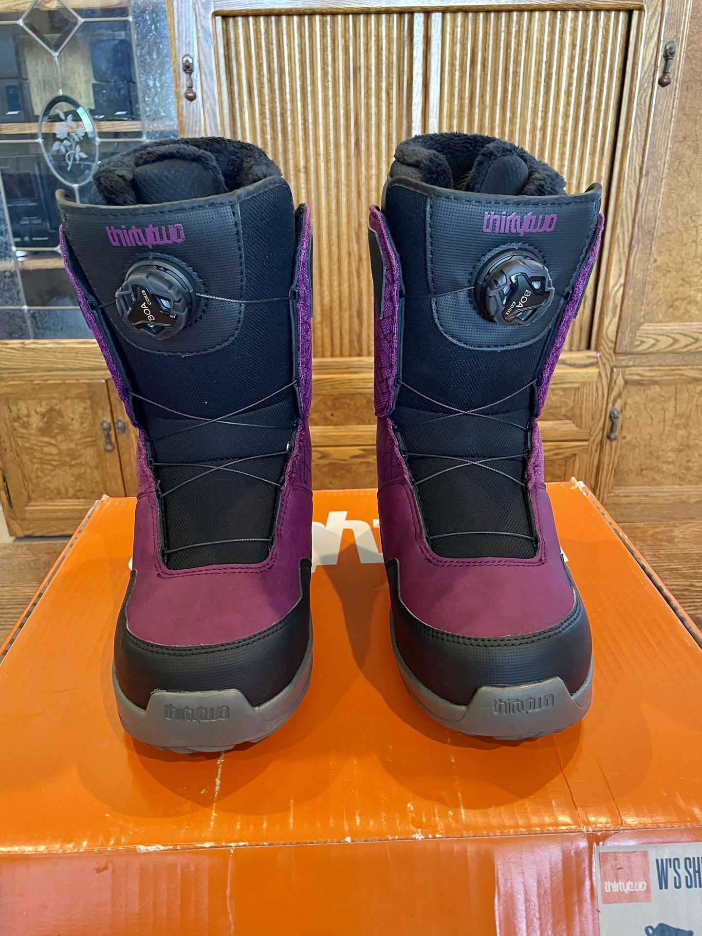 Thirtytwo Women’s Shifty BOA Snowboard Boots size 9.5