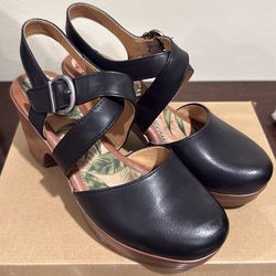 Steve Madden Moveable Black Leather size 9