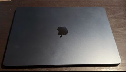 2025 MacBook Air 16gb Ram 256gb storage