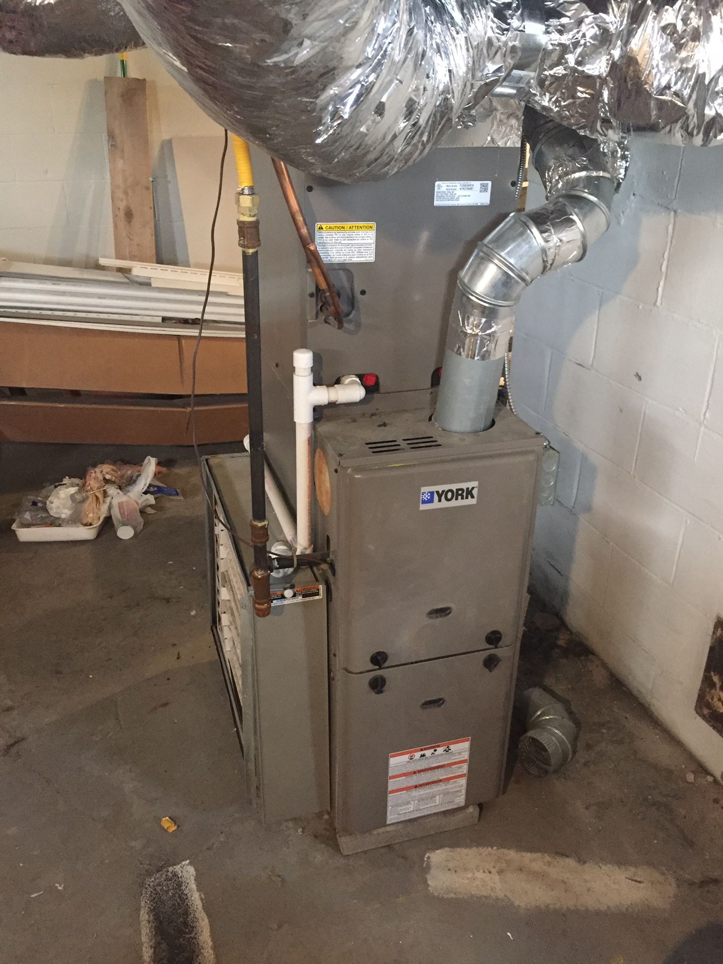Furnace and air conditioner