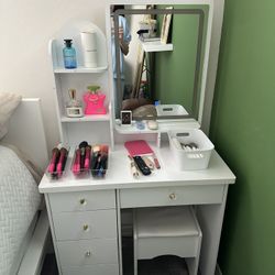 Makeup Vanity 