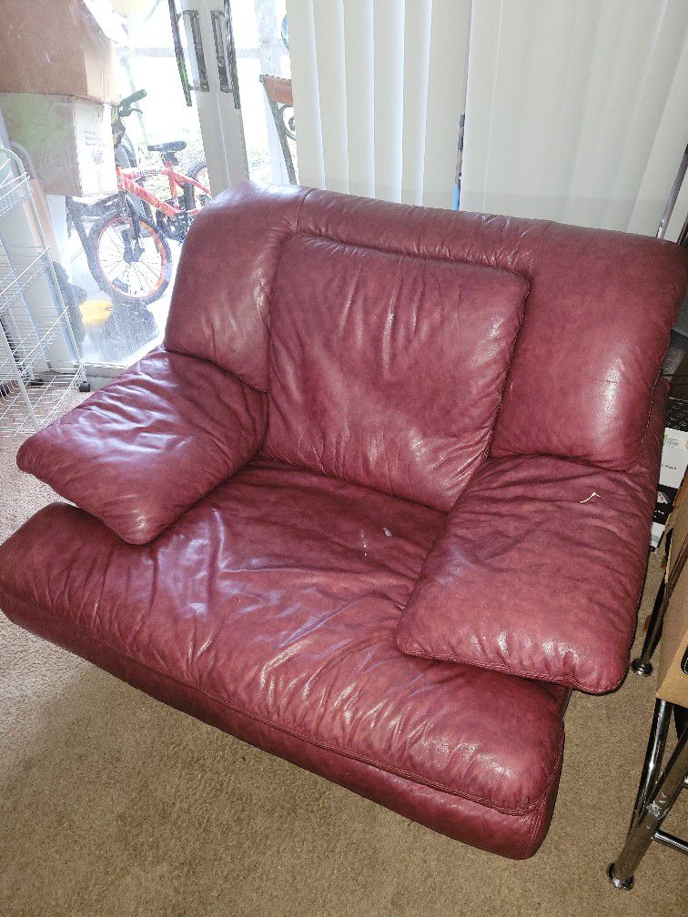 Oversized Leather Chair 