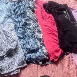 Bundle Of 10 Blouses 👚 SIZE LARGE
