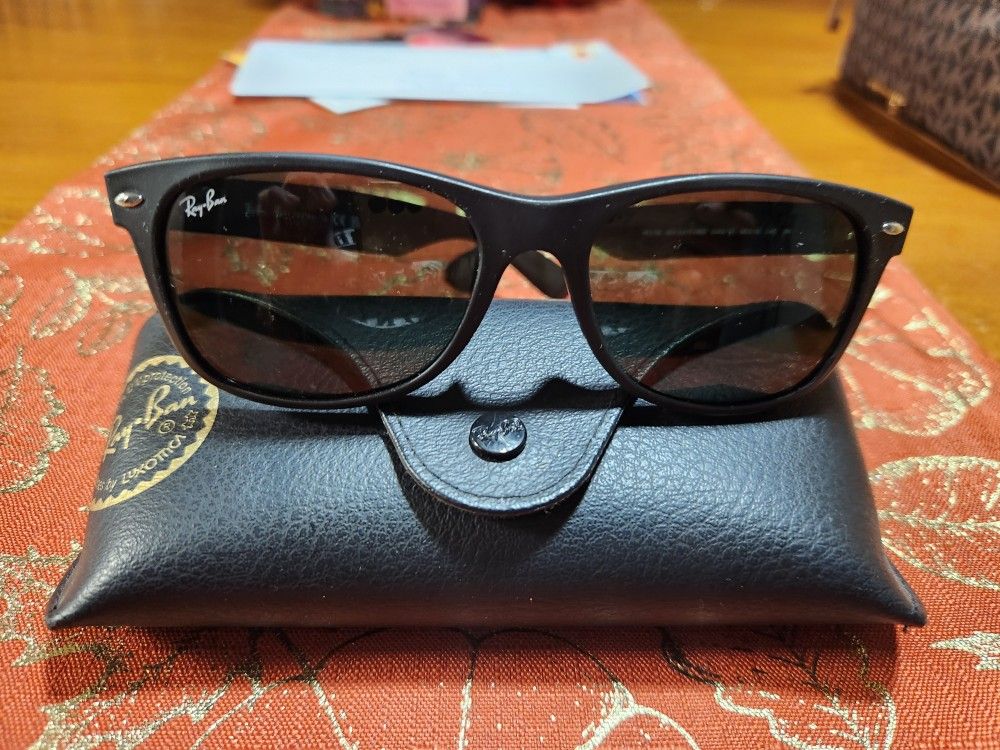 Ray Ban SUNGLASSES