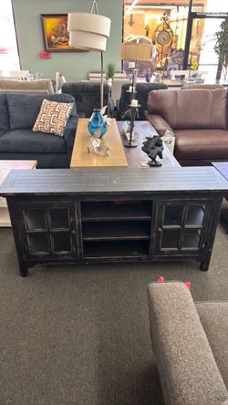 Tv stand