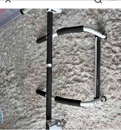 Doorframe Pull-Up Bar
