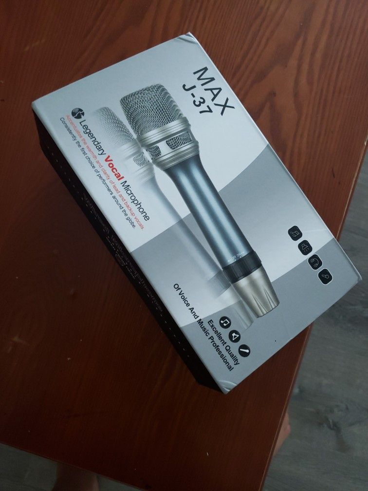 Mic New