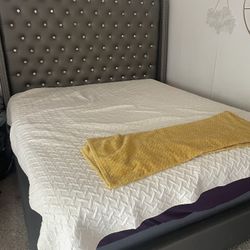 Pick Up Only King Bed Frame With Box Springs 