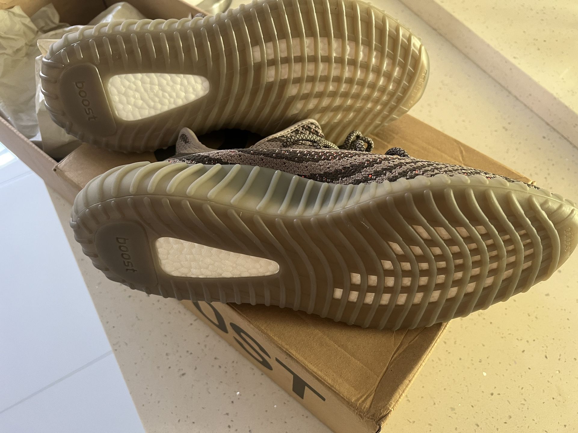 adidas gazelle silver green womens adidas Yeezy Boost 350 V2 'Carbon Beluga' – Hype Vault main image 1