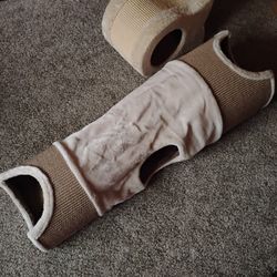 Cat Tunnels And Scratchers