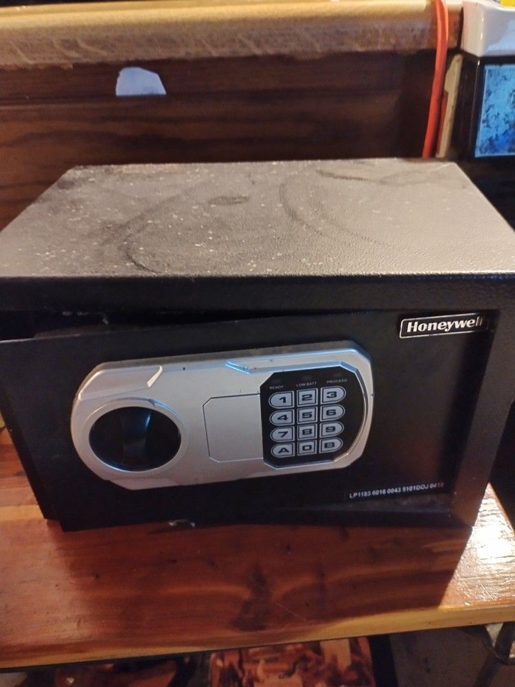 Honeywell Digital Steel Security Safe (As-Is)
