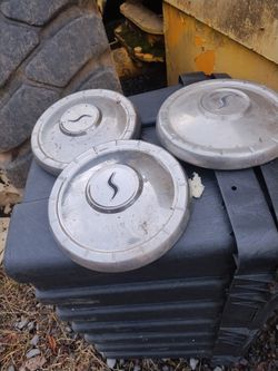 Hub Caps Studbaker 1963