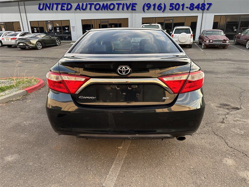 2015 Toyota Camry SE